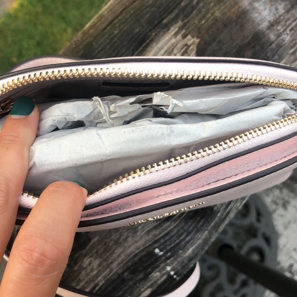 Kate Spade crossbody purse. NWT - Picture 5 of 8